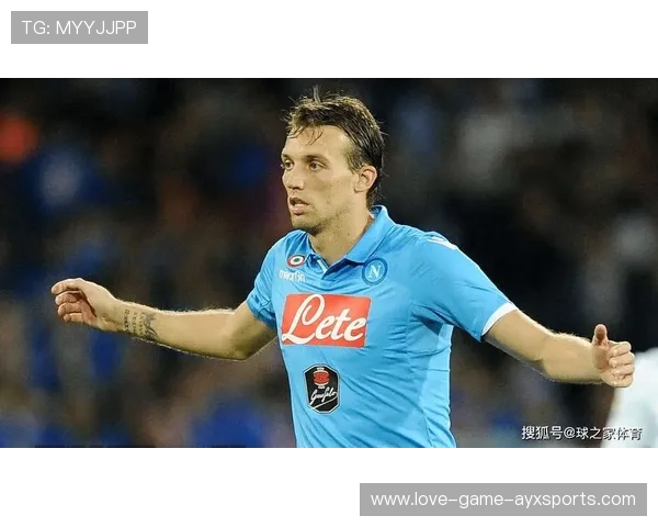 哈兰德为儿童医院献唱短曲，歌声温柔到位