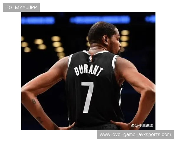 杜兰特带球突破后点传，篮网完成漂亮联动