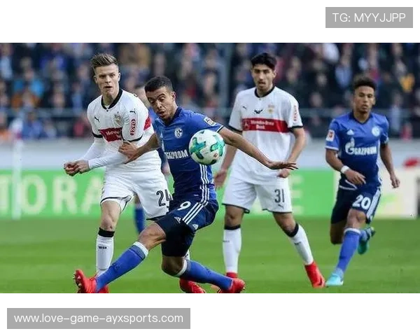 曼城后场连续抢断成功，牢牢掌控比分优势——从防守智慧看训练与生活的力量