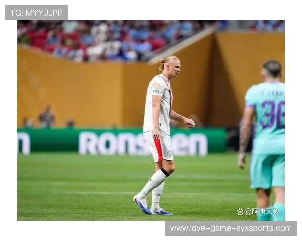 曼城边后卫禁区前推射建功：从边线到禁区的致胜瞬间